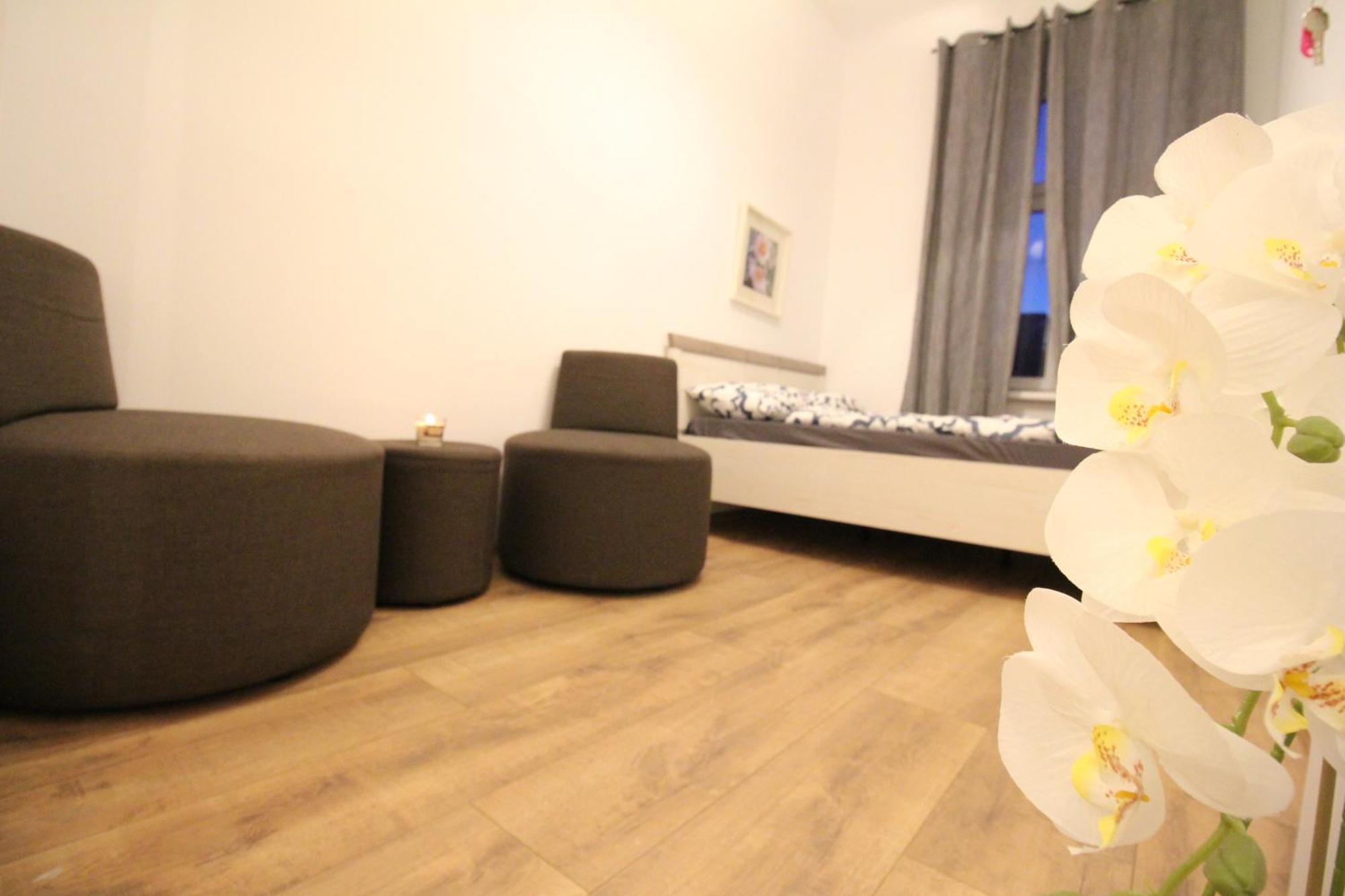 Spacious In Liesing Area Lv6 *
