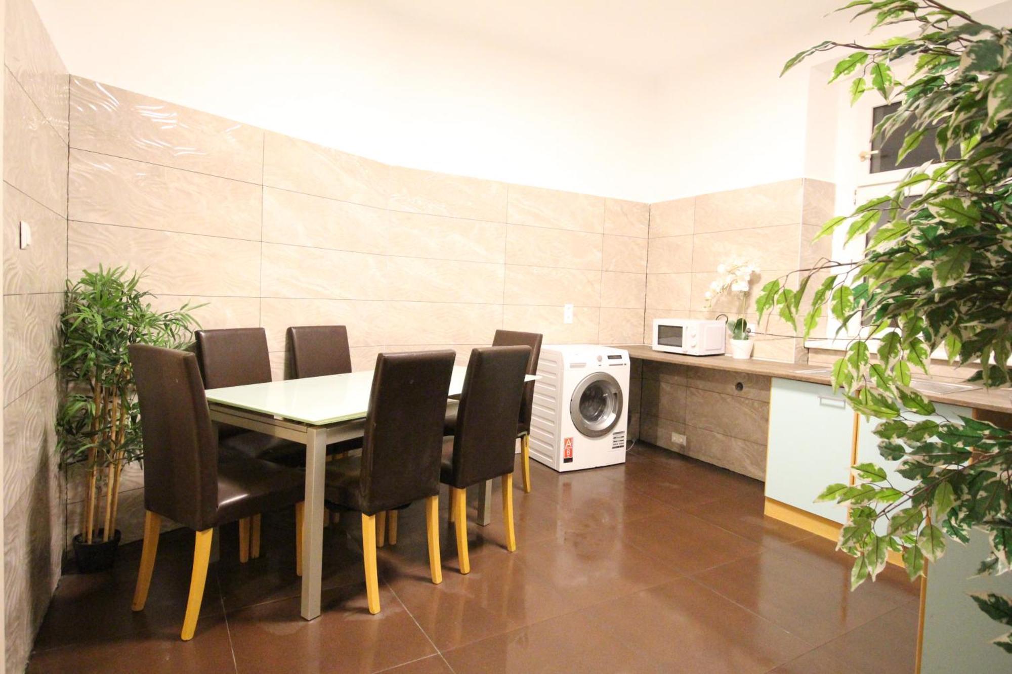 Apartament Spacious In Liesing Area Lv6